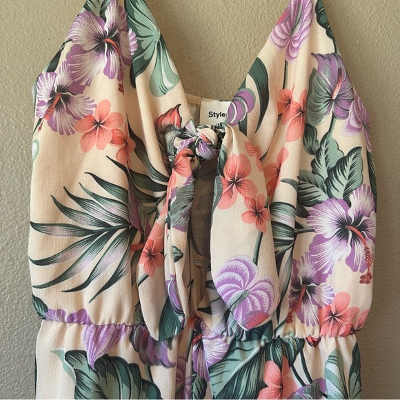 Style Rack tie front keyhole romper - Picture 4 of 7